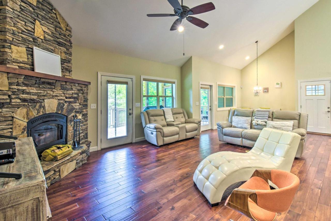 Cozy Riverside Dahlonega Home With Kayaks And Fire Pit Luaran gambar