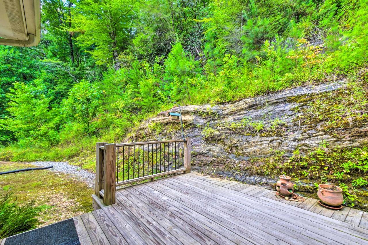 Cozy Riverside Dahlonega Home With Kayaks And Fire Pit Luaran gambar